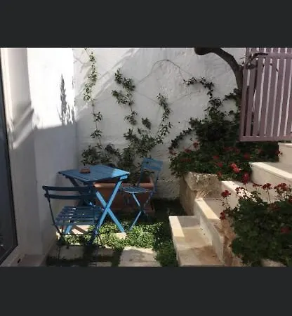 Bed & Breakfast Donnamarta 3*