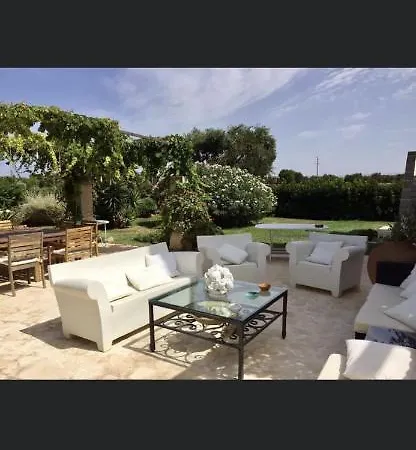 Donnamarta Bed & Breakfast 3*